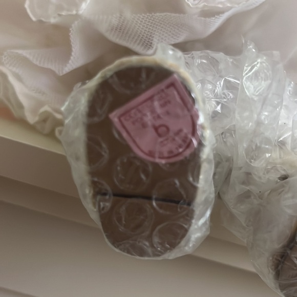 Brinn’s Ruth & Little Girl Dolls - Picture 9 of 12